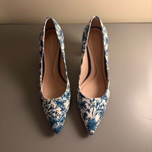 Preston & York Blue Floral Women's Shoes NEW